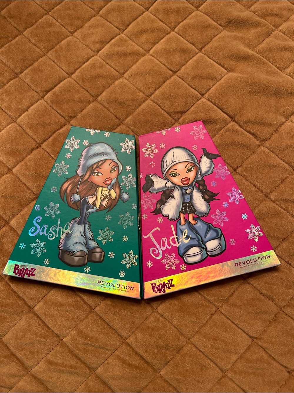 Bundle of two Bratz eyeshadow palletes